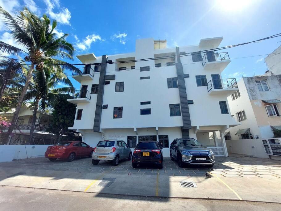 New Chic Apartment Flic En Flac Luaran gambar